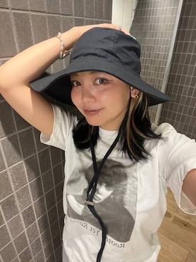 「JEANASIS（ジーナシス）のvintage nostalgic graphic print TEE/683775（Tシャツ/カットソー、ホワイト系）」を使った、krkoooooさん（レディース・161cm）の春コーディネート
