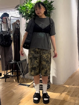 「JEANASIS（ジーナシス）のPlayfulカラーグラフィックプリントTEE/1043150（Tシャツ/カットソー、グレー系）」を使った、krkoooooさん（レディース・161cm）の夏コーディネート