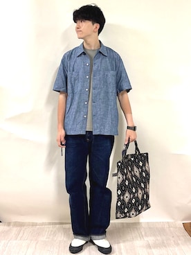 「SHIPS（シップス）のアイテム（トートバッグ）」を使った、金澤さん（メンズ・178cm）の秋コーディネート