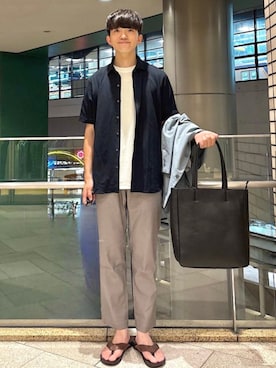 「アイテム（トートバッグ）」を使った、金澤さん（メンズ・178cm）の夏コーディネート