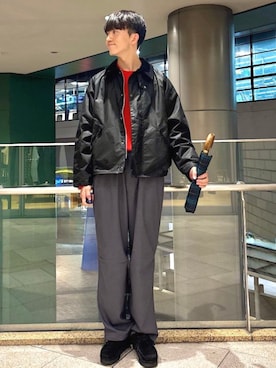 「アイテム（長傘）」を使った、金澤さん（メンズ・178cm）の秋コーディネート