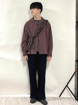 「シップス」｜「アイテム（スウェットパンツ）」を使った、金澤さん（メンズ・178cm）の秋コーディネート