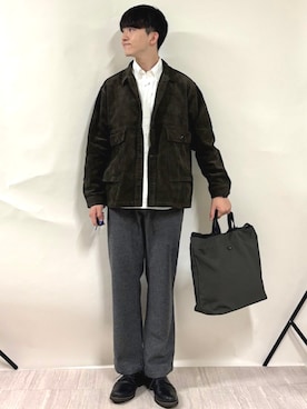 「アイテム（チノパンツ）」を使った、金澤さん（メンズ・178cm）の秋コーディネート