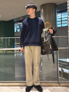 「アイテム（長傘）」を使った、金澤さん（メンズ・178cm）の秋コーディネート