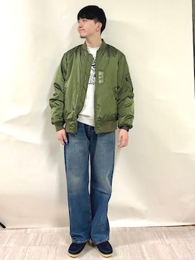 「SHIPS（シップス）のアイテム（トップス）」を使った、金澤さん（メンズ・178cm）の春コーディネート