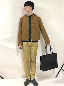 「アイテム（ライダースジャケット）」を使った、金澤さん（メンズ・178cm）の秋コーディネート