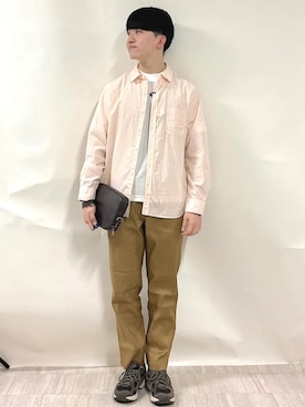 「SHIPS（シップス）のアイテム（パンツ）」を使った、金澤さん（メンズ・178cm）の春コーディネート