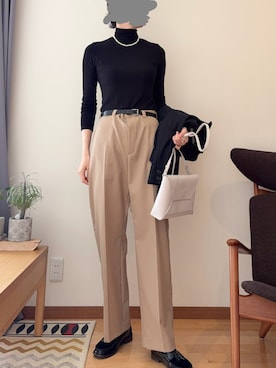 「6（ロク）の＜6(ROKU)＞チノパンツ 25FW（スラックス、ベージュ系）」を使った、Ninaさん（レディース・167cm）の春コーディネート