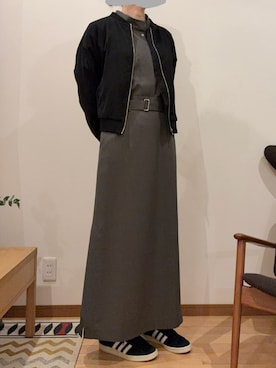 「foufouのアイテム（シャツ/ブラウス、グレー系）」を使った、Ninaさん（レディース・167cm）の春コーディネート