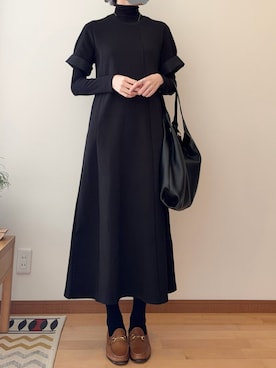 「ADAM ET ROPE'（アダムエロペ）の【サステナブル】ベルトコンビアシメワンピース（ワンピース、ブラック系）」を使った、Ninaさん（レディース・167cm）の春コーディネート