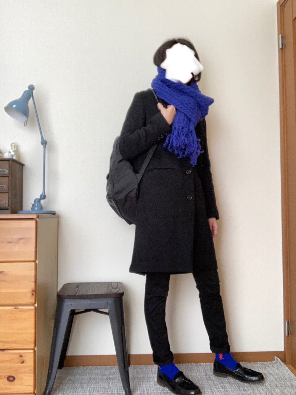 「モード、ブリティッシュ、ローファー」｜「URBAN RESEARCH Sonny Labelのアイテム（ジャケット/アウター、ブラック系）」を使った、Ninaさん（レディース・167cm）の冬コーディネートの1枚目の写真