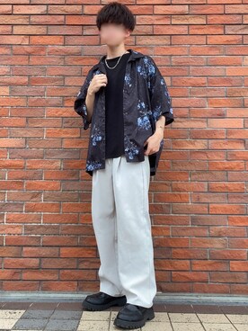 「LILL（リル）のアイテム（スラックス）」を使った、saikaさん（メンズ・167cm）の夏コーディネート