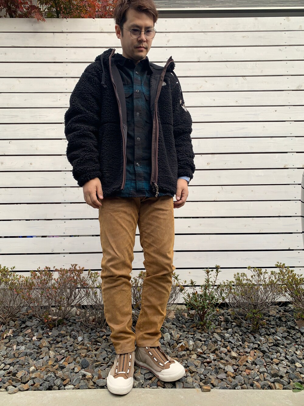DIESEL（ディーゼル）の「メンズ MIXマテリアル ZIP スニーカー