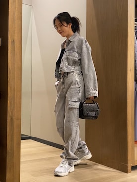 「ARMANI EXCHANGE（アルマーニエクスチェンジ）のアイテム」を使った、yokoさん（レディース・162cm）の秋コーディネート