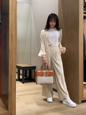 「armaniexchange」｜「アイテム（スラックス）」を使った、yokoさん（レディース・162cm）の夏コーディネート