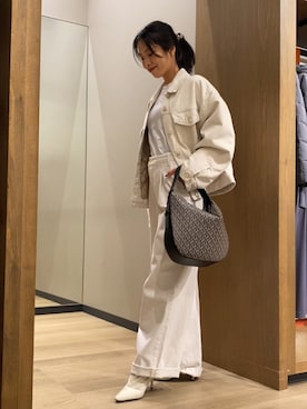 「アイテム（デニムジャケット、ベージュ系）」を使った、yokoさん（レディース・162cm）の秋コーディネート