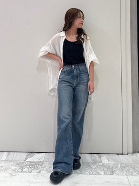 「Ungrid（アングリッド）のハイウエストフレアデニム（デニムパンツ、ブルー系）」を使った、瀬川百花さん（レディース・156cm）の春コーディネート
