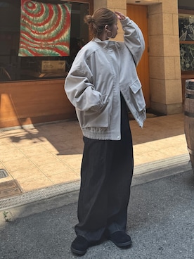 「アイテム（スリッポン）」を使った、瀬川百花さん（レディース・156cm）の秋コーディネート