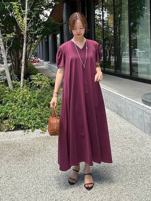 限定商品!!【HOBBS】鮮やかブルー◇Vネックワンピース 再販 シンプルなVネックワンピース ネイビー ワンピース