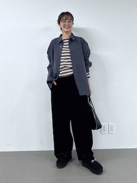 「アイテム（スリッポン）」を使った、あやさん（レディース・168cm）の秋コーディネート