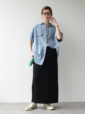 「reca（レカ）の迷わず着れる！大人のロングプリーツスカート（スカート、ブラック系）」を使った、sakiさん（レディース・165cm）の春コーディネート