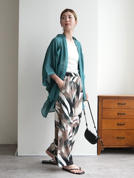 「reca（レカ）のドルマンシアーシャツ（シャツ/ブラウス、グリーン系）」を使った、sakiさん（レディース・165cm）の夏コーディネート