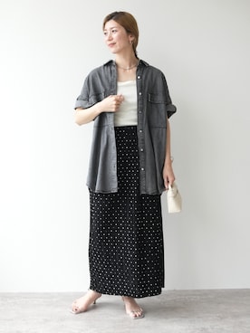 「reca（レカ）の半袖デニムシャツ（シャツ/ブラウス、ブラック系）」を使った、sakiさん（レディース・165cm）の春コーディネート