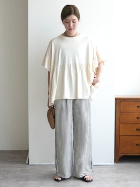 「reca（レカ）のフレンチ袖フリルプルオーバー（Tシャツ/カットソー、ホワイト系）」を使った、sakiさん（レディース・165cm）の春コーディネート