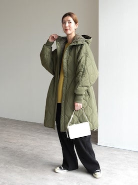 「アイテム（その他アウター、グリーン系）」を使った、sakiさん（レディース・165cm）の秋コーディネート