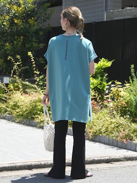 「reca（レカ）のフロントスリットストレッチパンツ（その他パンツ、ブラック系）」を使った、sakiさん（レディース・165cm）の春コーディネート