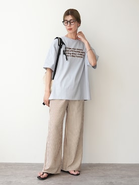 「reca（レカ）の無地/ストライプエンボス加工イージーパンツ（その他パンツ、ブラウン系）」を使った、sakiさん（レディース・165cm）の春コーディネート