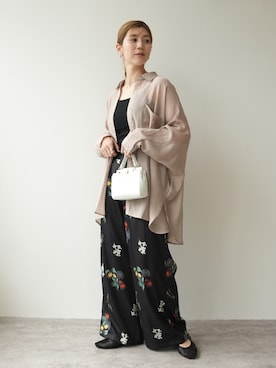 「reca（レカ）のシアードルマンシャツ（シャツ/ブラウス、ベージュ系）」を使った、sakiさん（レディース・165cm）の春コーディネート