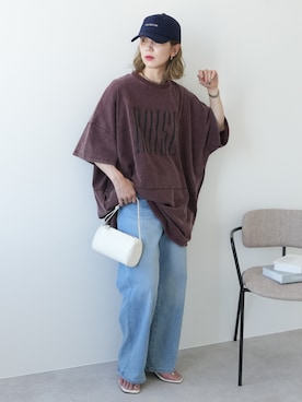「reca（レカ）のパウダー加工ロゴプリントBIGTシャツ（Tシャツ/カットソー、レッド系）」を使った、sakiさん（レディース・165cm）の夏コーディネート