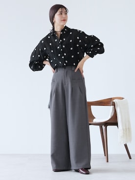 「reca（レカ）のツイルデザインワイドパンツ（その他パンツ、グレー系）」を使った、sakiさん（レディース・165cm）の秋コーディネート