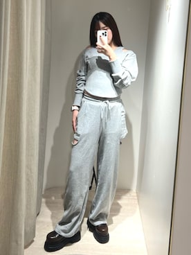 「MURUA（ムルーア）のアイテム（パンツ）」を使った、田中音羽さん（レディース・163cm）の秋コーディネート