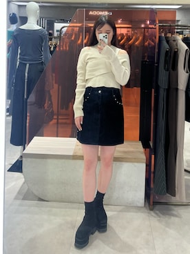 「MURUA（ムルーア）のアイテム（スカート）」を使った、田中音羽さん（レディース・163cm）の秋コーディネート