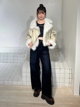 「アイテム（ムートンコート）」を使った、田中音羽さん（レディース・163cm）の秋コーディネート