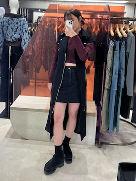 「秋服コーデ」｜「アイテム（ジャンパースカート）」を使った、田中音羽さん（レディース・163cm）の秋コーディネート