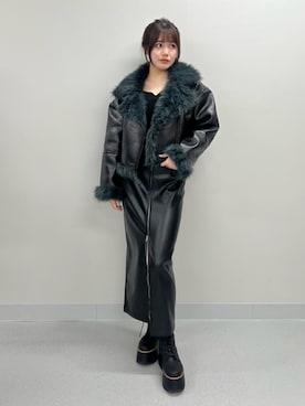 「アイテム（ムートンコート）」を使った、田中音羽さん（レディース・163cm）の夏コーディネート