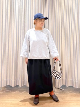 「studio CLIP（スタディオクリップ）のアイテム（トップス、グレー系）」を使った、✱ｎｏｎ✱さん（レディース・155cm）の春コーディネート