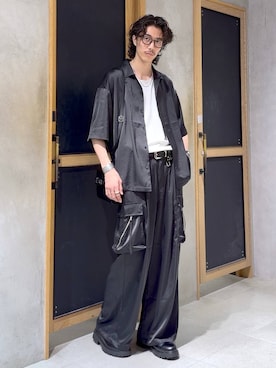 「RAGEBLUE（レイジブルー）のBACK CHAIN SATIN OPEN COLLAR SHIRTS/バックチェーンサテンカイキンシャツ（シャツ/ブラウス、ブラック系）」を使った、三浦 慎平さん（メンズ・183cm）の夏コーディネート