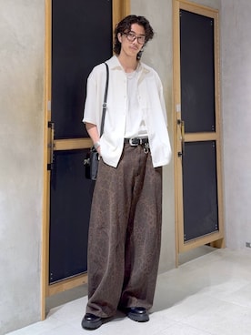 「RAGEBLUE（レイジブルー）のBACK CHAIN SATIN OPEN COLLAR SHIRTS/バックチェーンサテンカイキンシャツ（シャツ/ブラウス、ホワイト系）」を使った、三浦 慎平さん（メンズ・183cm）の夏コーディネート