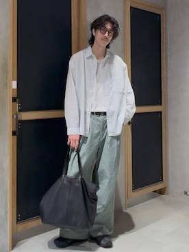 「RAGEBLUE（レイジブルー）のアイテム（スラックス）」を使った、三浦 慎平さん（メンズ・185cm）の春コーディネート