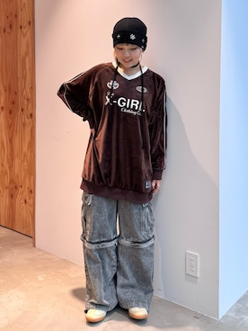 「アイテム（カーゴパンツ）」を使った、山口紗英さん（レディース・157cm）の秋コーディネート