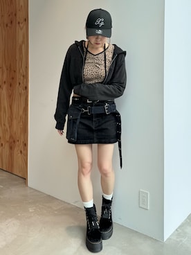 「アイテム（ボディバッグ/ウエストポーチ）」を使った、山口紗英さん（レディース・157cm）の秋コーディネート