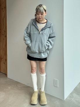 「アイテム（デニムスカート）」を使った、山口紗英さん（レディース・157cm）の冬コーディネート