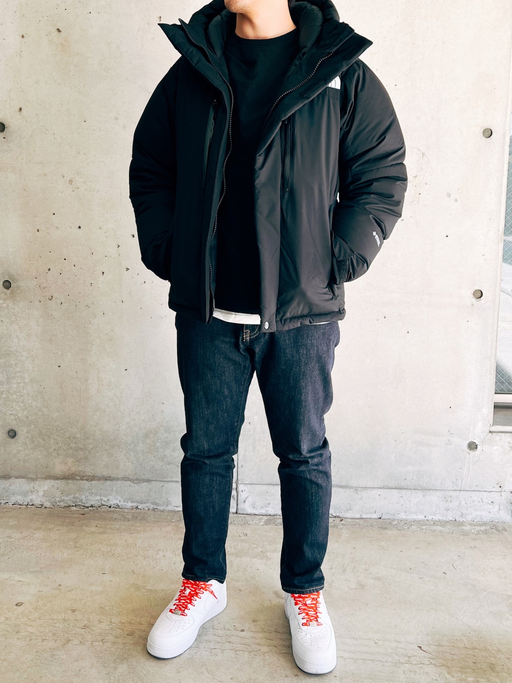 「今日のコーデ、カジュアル、ダウンジャケット、THE NORTH FACE、バルトロライトジャケット、ZOZOTOWN、supreme、NIKE、AIR FORCE 1、スニーカー」｜「THE NORTH FACEのザ・ノース・フェイス メンズハイロフトダウンパーカー / バルトロライトジャケット（ダウンジャケット/コート、ブラック系）」を使った、MATCHさん（メンズ・169cm）の冬コーディネートの1枚目の写真