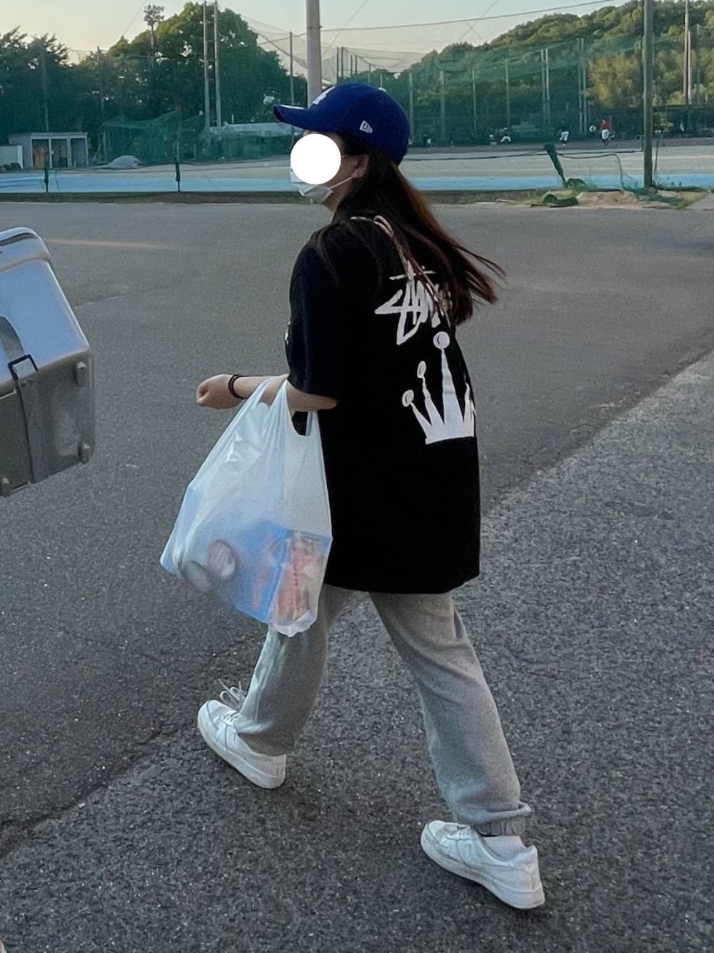 「メンズライク、ストリート、stussy、ニューエラ、スウェットパンツ、カジュアル、メンズライク女子、ootd」｜「NIKEのナイキ エア フォース 1 '07 メンズシューズ / Nike Air Force 1 '07 Men's Shoes CW2288-111 White（スニーカー、ホワイト系）」を使った、mimikuku914さん（レディース・160cm）の夏コーディネートの1枚目の写真