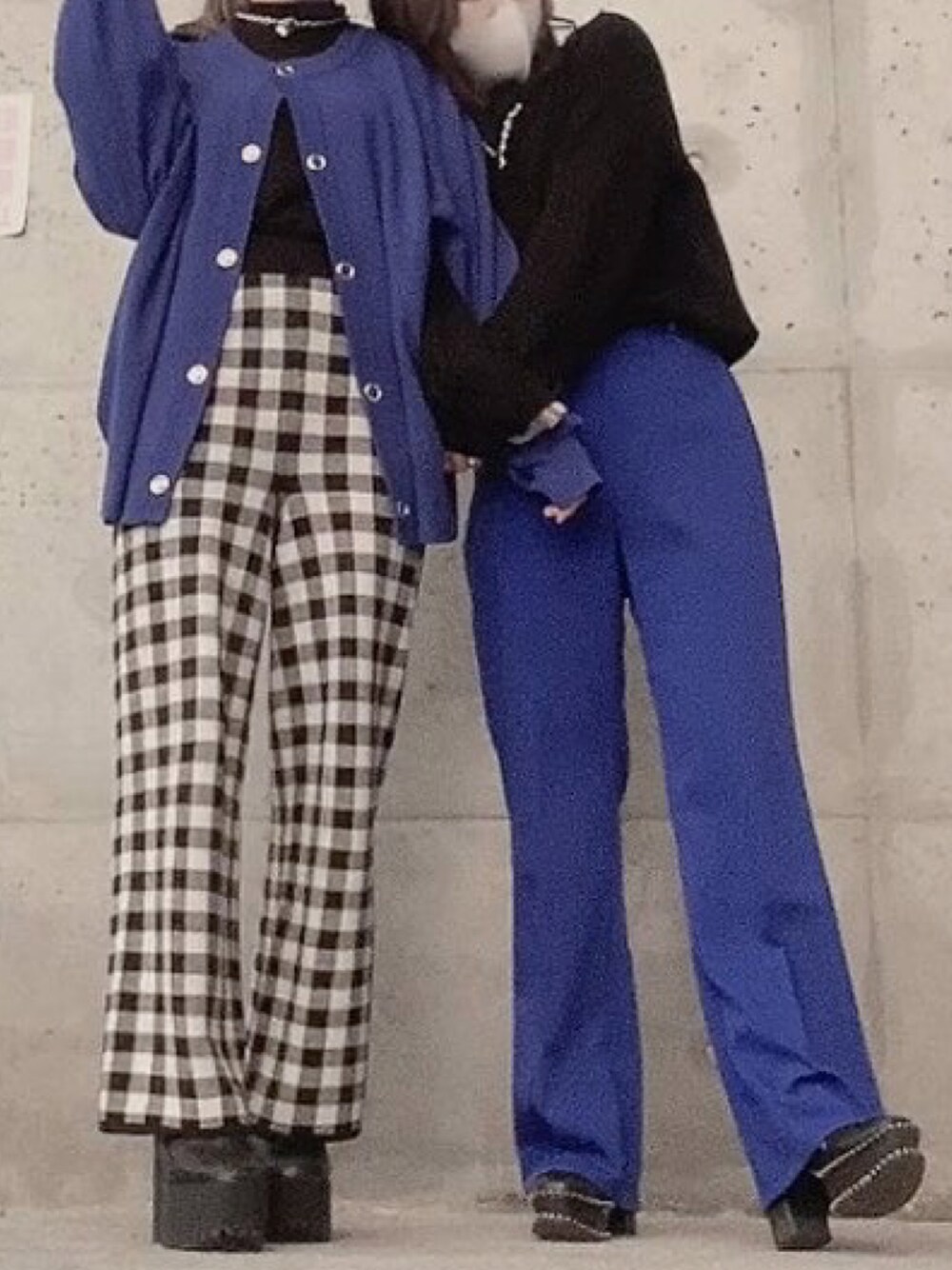 「SEKAI NO OWARI、blueplanetorchestra」｜「GUのアイテム（シューズ、ブラック系）」を使った、compさん（レディース・159cm）の冬コーディネートの1枚目の写真