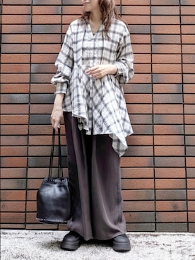 「KATHARINE ROSS（キャサリンロス）のセル・フローパンツ（その他パンツ、ブラウン系）」を使った、sasa0601さん（レディース・156cm）の秋コーディネート